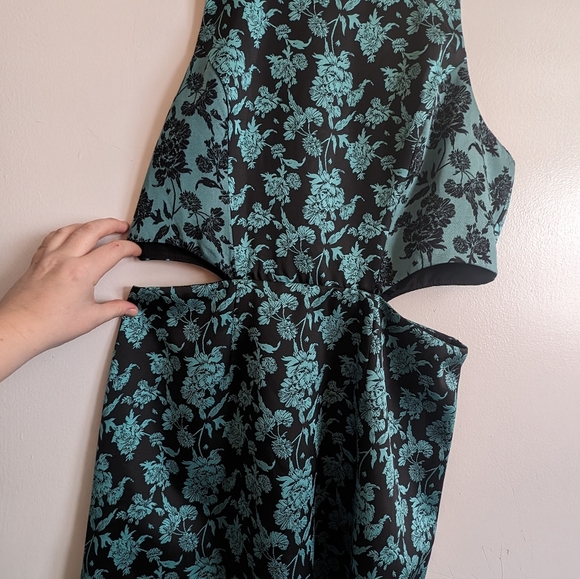 Anthropologie HUTCH Floral Jacquard Cut-out Mini - Picture 8 of 8